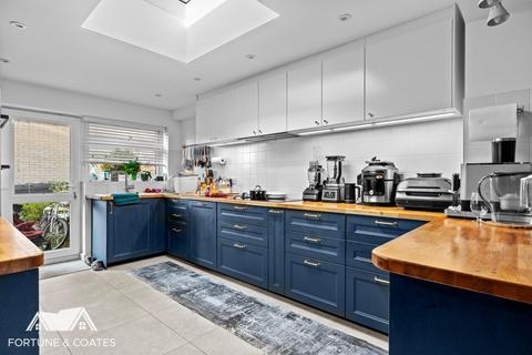 20 Old Orchard, Harlow, CM18 6YG