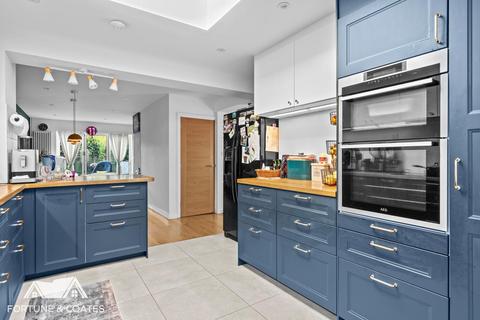 20 Old Orchard, Harlow, CM18 6YG