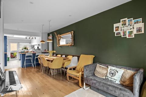 20 Old Orchard, Harlow, CM18 6YG