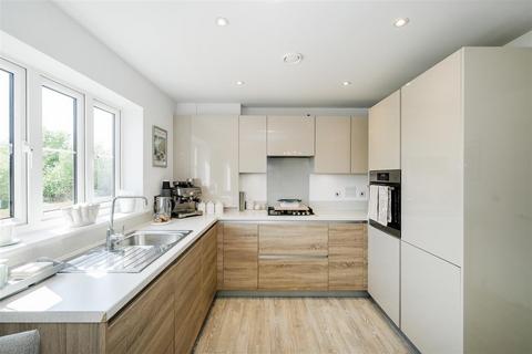 2 bedroom flat for sale, Five Oaks Lane, Chigwell
