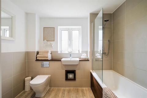 2 bedroom flat for sale, Five Oaks Lane, Chigwell
