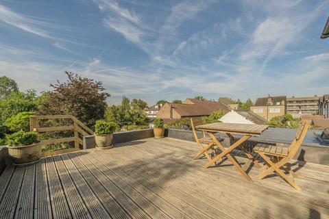 3 bedroom maisonette for sale, Lawford Road, London W4