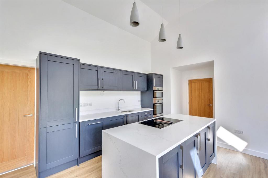 Kitchen 3.jpeg
