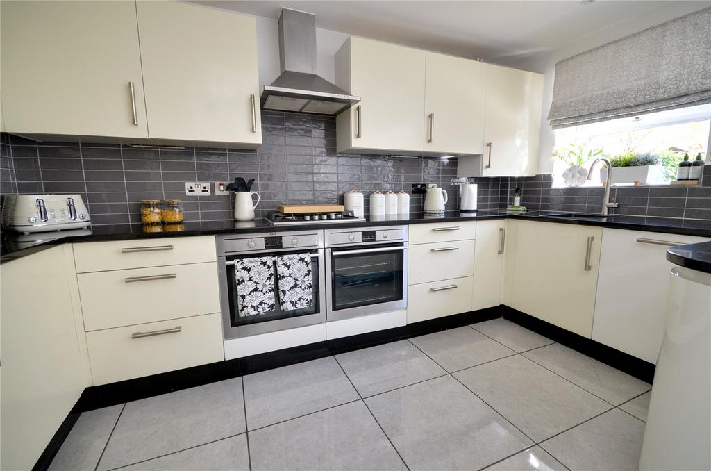 Kitchen/Dining/Famil