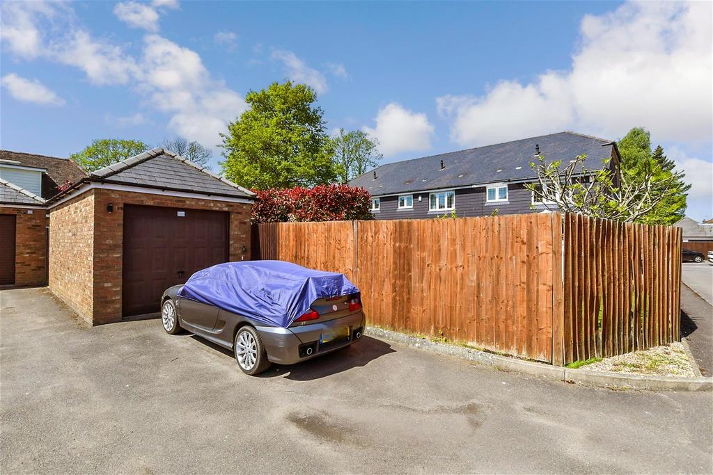 Garage/Parking