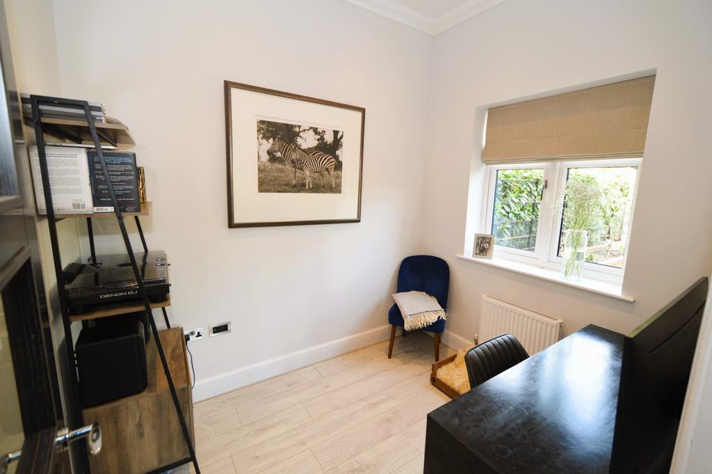 Study/Third Bedroom