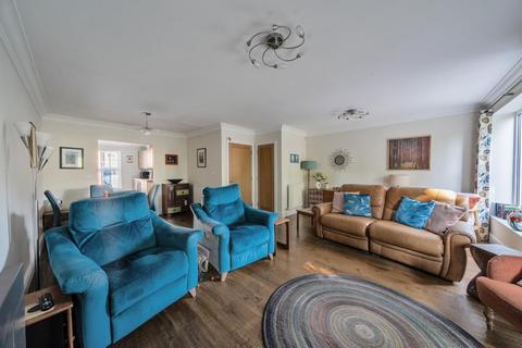 3 College Close, Thame, OX9 2DQ