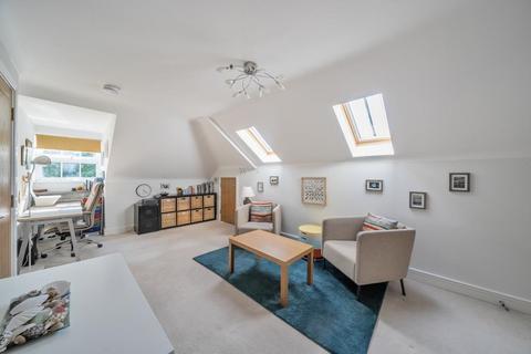 3 College Close, Thame, OX9 2DQ