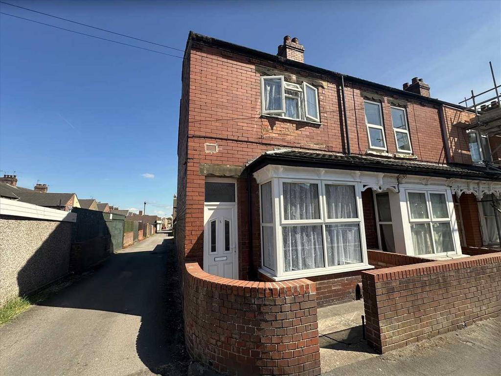 King Edward Street, Scunthorpe DN16 2 bed townhouse - £675 pcm (£156 pw)