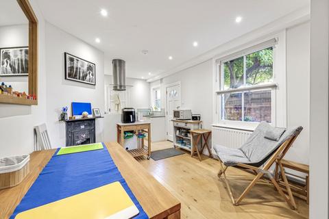 2 bedroom flat for sale, The Avenue, London W4