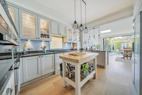 81 Gloucester Road, Kingston Upon Thames, KT1 3QW