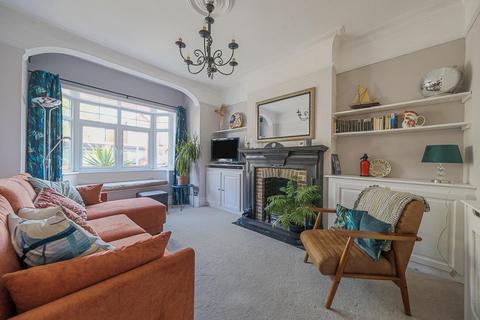 81 Gloucester Road, Kingston Upon Thames, KT1 3QW