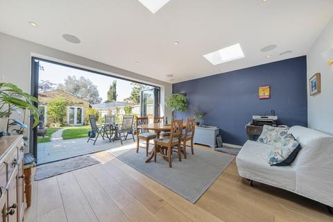 81 Gloucester Road, Kingston Upon Thames, KT1 3QW