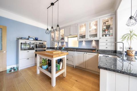 81 Gloucester Road, Kingston Upon Thames, KT1 3QW
