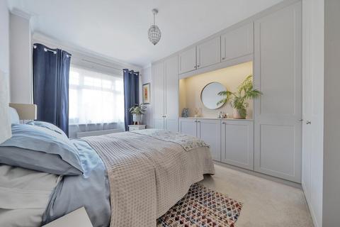 81 Gloucester Road, Kingston Upon Thames, KT1 3QW