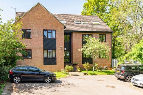 1 bedroom apartment for sale, Windsor Drive, Hertford SG14