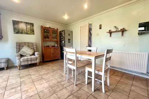 3 bedroom semi-detached house for sale, Sedgley Road, Woodsetton DY1