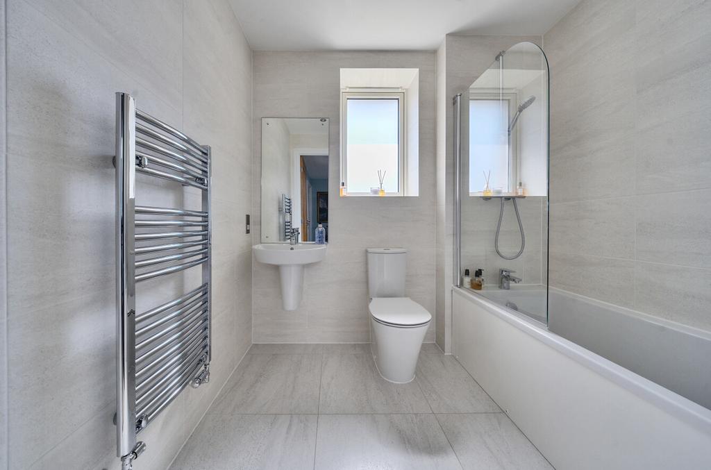 Ensuite Bathroom