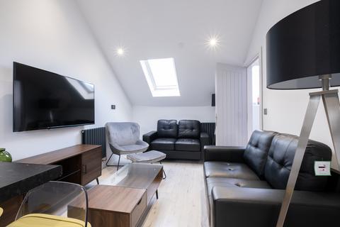 6 bedroom house of multiple occupation to rent, at Liverpool, Flat B, 18, St. Albans Road SA2