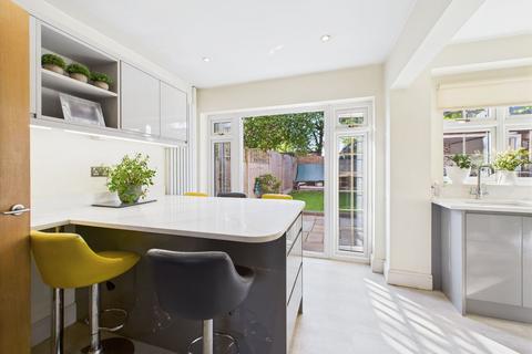 12 Russet Close, Stanford-le-hope, SS17 8AH
