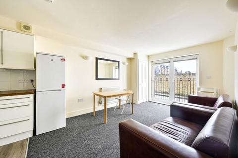 undefined, Robinson Road, Colliers Wood, SW17, London