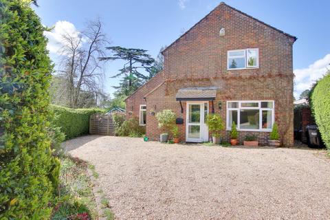 1 Haskells Close, Lyndhurst, SO43 7EN