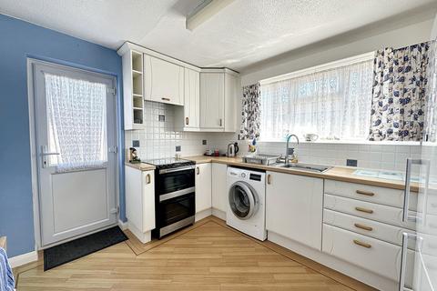 3 bedroom chalet for sale, Fairway Road, Hythe, SO45