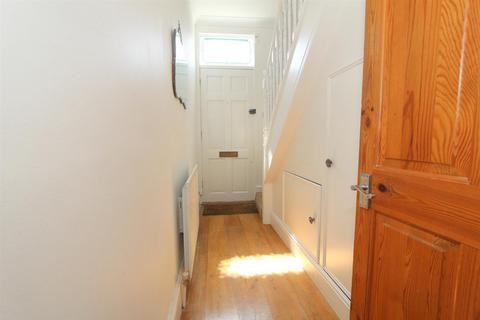 54 Vale Road, Sutton, SM1 1QH