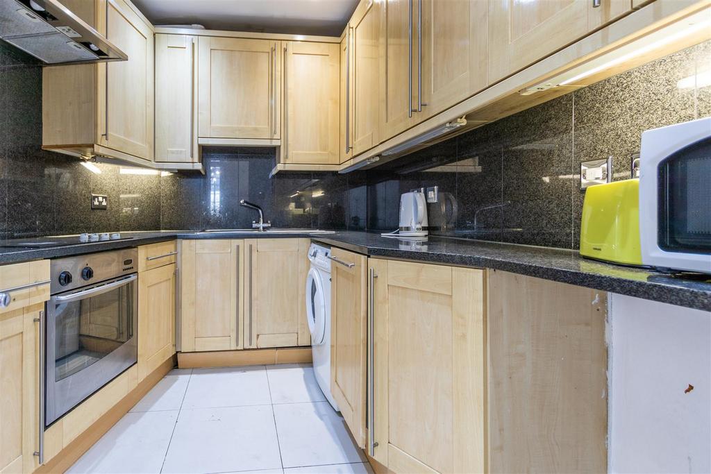 Kitchen (1 of 1).jpg
