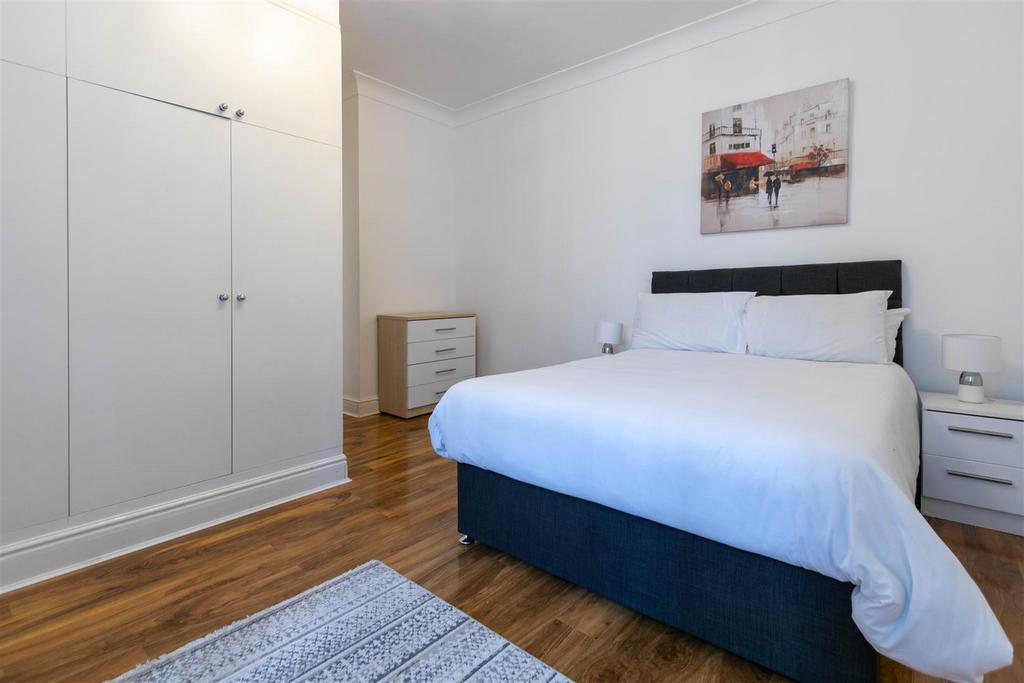 Bedroom 1.jpg
