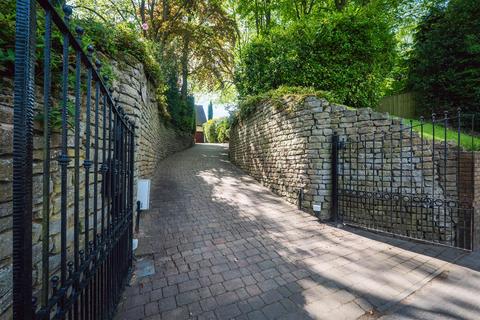 4 bedroom detached house for sale, Wollescote Road, Pedmore