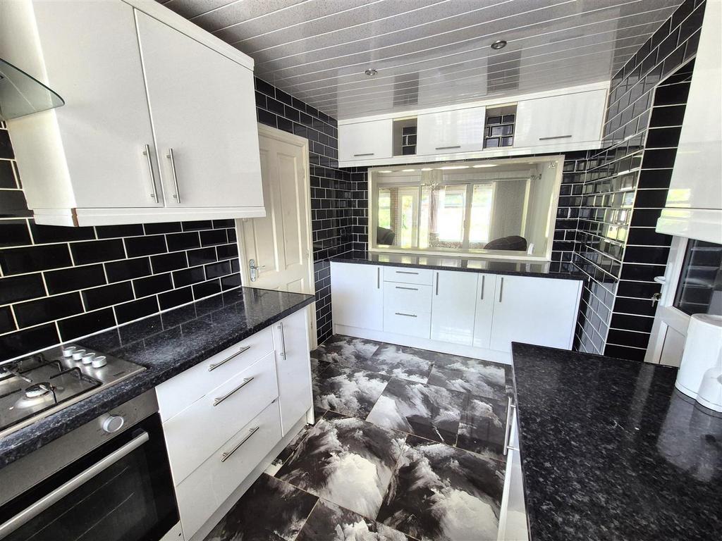 Fitted Kitchen