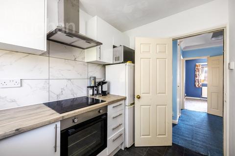 2 bedroom flat for sale, Poynings Drive, Hove, East Sussex, BN3