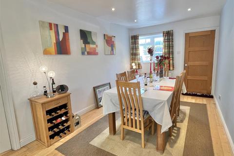 10 Beechfield Road, Hadfield, Glossop, SK13 2BW