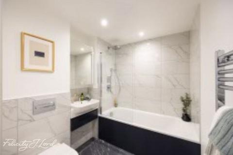 2 bedroom apartment for sale, Landmark Square, London