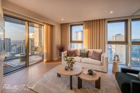 3 bedroom apartment for sale, Landmark Square, London