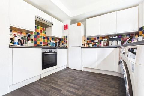 6 bedroom terraced house to rent, Totland Road, Brighton, East Sussex, BN2