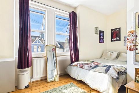 6 bedroom terraced house to rent, Totland Road, Brighton, East Sussex, BN2