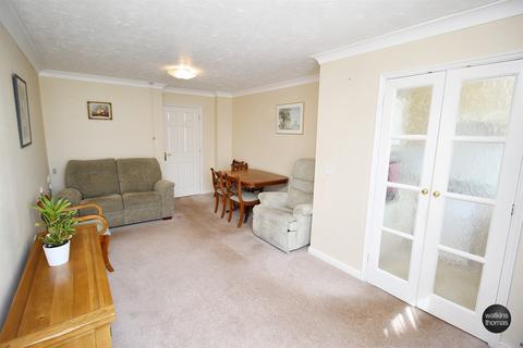 2 bedroom retirement property for sale, Watkins Court, Old Mill Close, Hereford, HR4