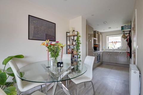 53 Addison Road, Reading, RG1 8EN