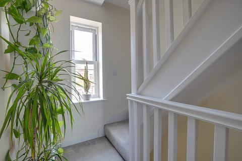 53 Addison Road, Reading, RG1 8EN