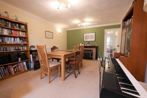 25 Haslemere Drive, Ipswich, IP4 2PP