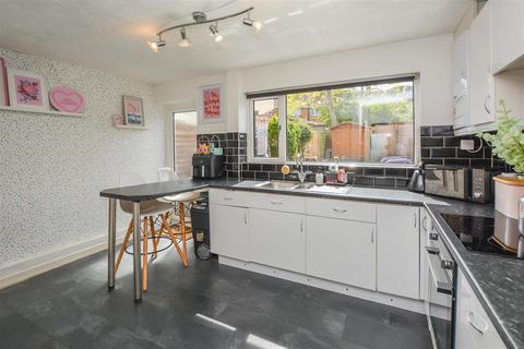 18 Wainwright Avenue, Hutton, Brentwood, CM13 2SS