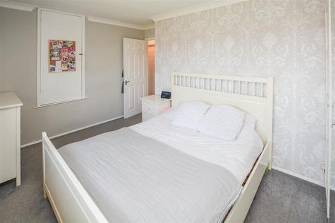 18 Wainwright Avenue, Hutton, Brentwood, CM13 2SS