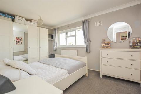 18 Wainwright Avenue, Hutton, Brentwood, CM13 2SS
