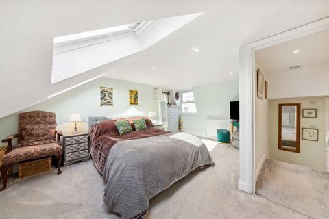 14a Inglemere Road, Mitcham, CR4 2BT