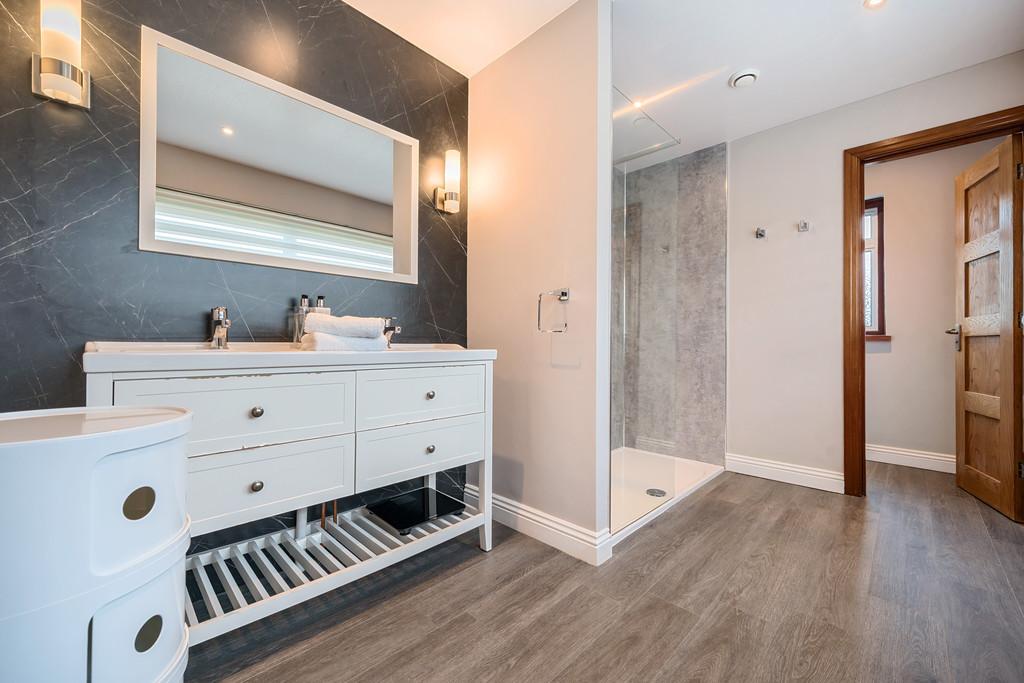 En Suite Shower Room
