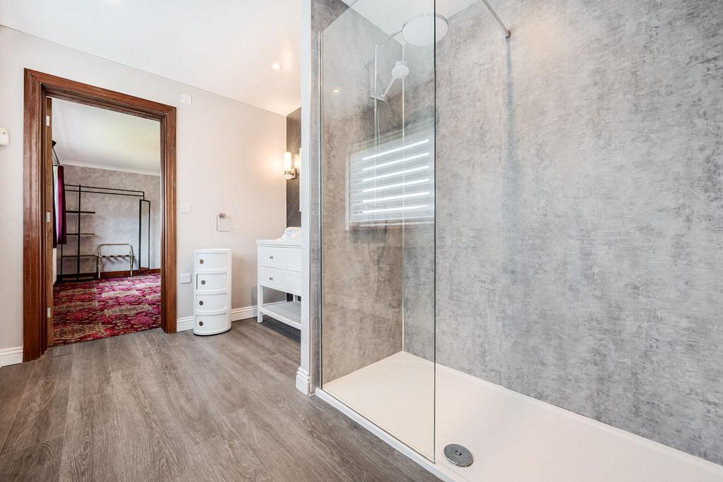 En Suite Shower Room