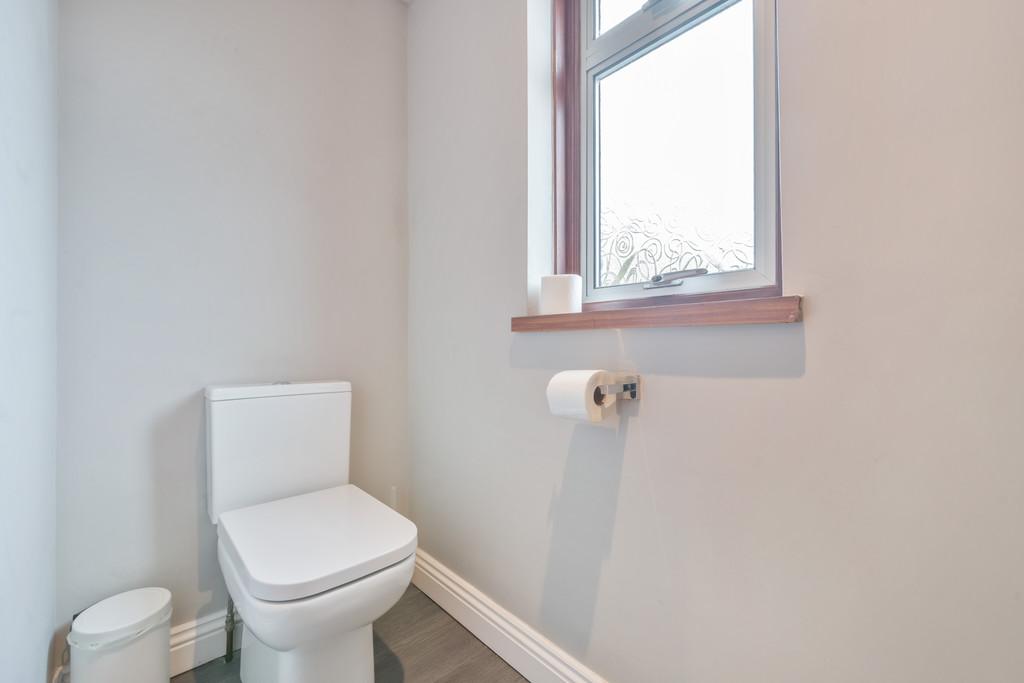 Pool Room WC