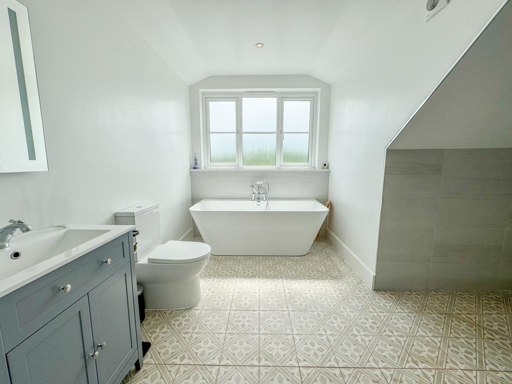 Bed 1 en suite